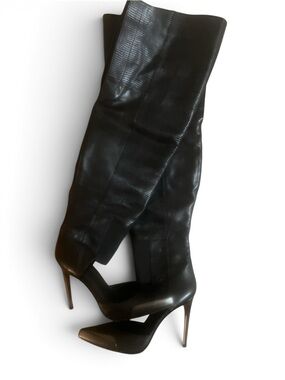 BCBG Max Azria Runway Black Lizard Knee-High Shoe Stiletto Boots - 8.5